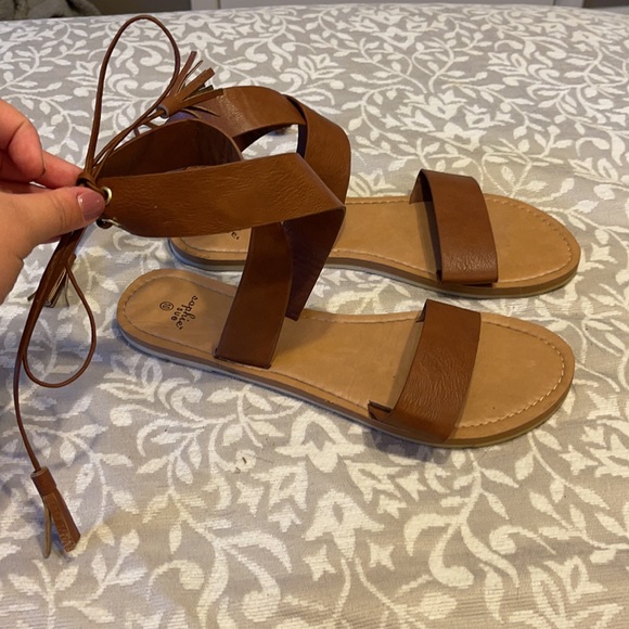 Sandals - Picture 2 of 4